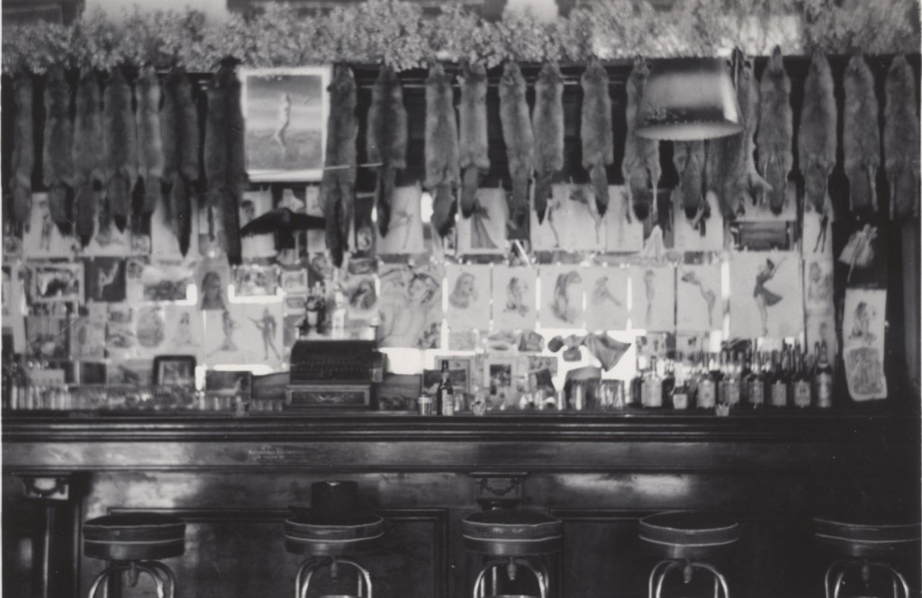 rhyolitecasino-interior