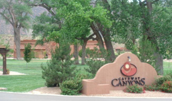 Gateway Resort Sign