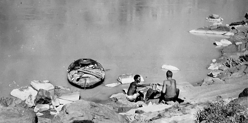 1949 Cataract Canyon. Lunch Stop