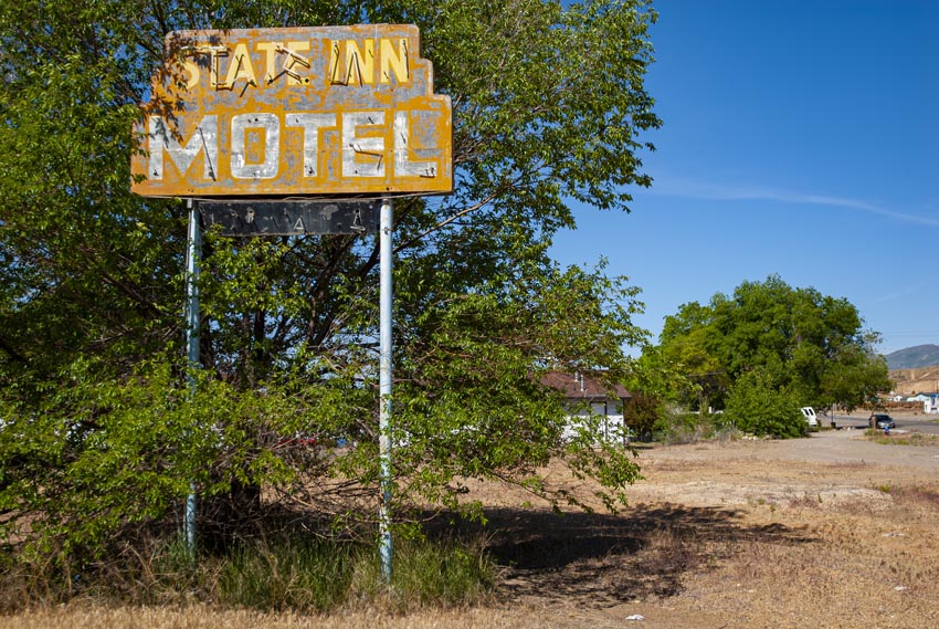 State Inn Motel. Photo by Paul Vlachos