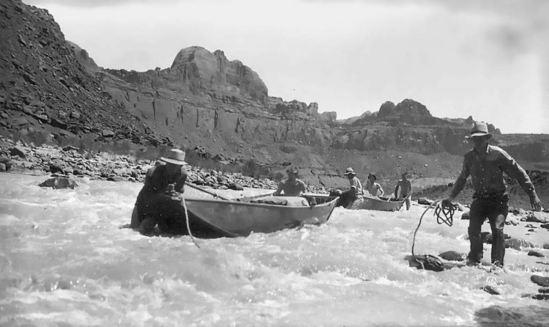 RBMV foldboat crew lining Piute Rapid