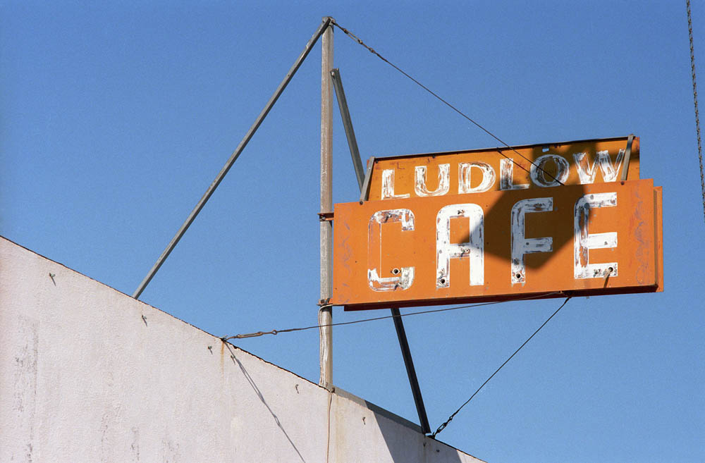 Ludlow, California - 1997. Photo by Paul Vlachos