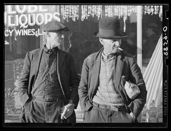 Unemployed men who ride the freight trains from Omaha to Kansas City and St Louis. Photo by John Vashon for the FSA. Public Domain.